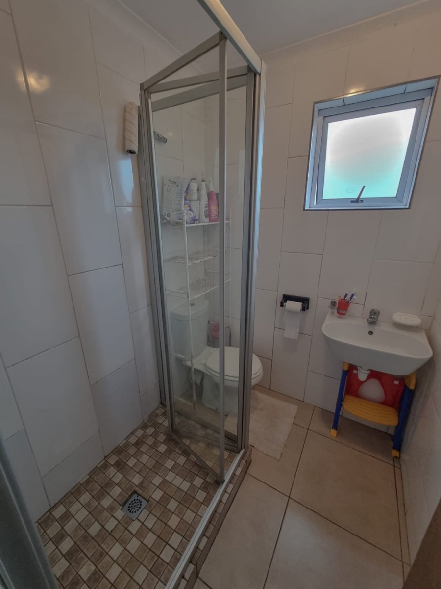 2 Bedroom Property for Sale in Ottery East Western Cape